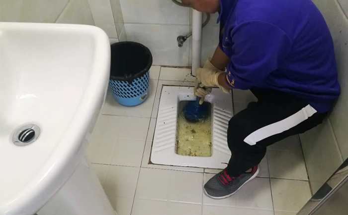 乌拉特前疏通蹲坑
