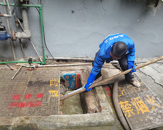 乌拉特前清掏化粪池